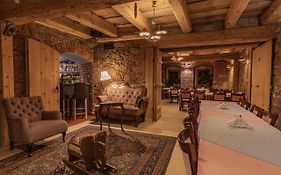 Dom pod Twierdzą Srebrna Góra